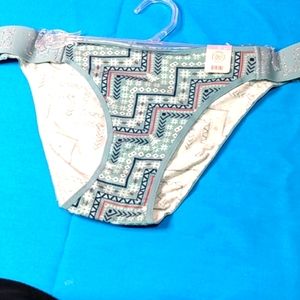 S. O. Ladies Size XL bikini panties NWT